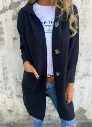 Althora Valentina Knit – beige long cardigan with buttons, styled with jeans and white tee